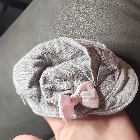 18in doll Gray Kids Cap with Pink Bow - Picture 2 of 3